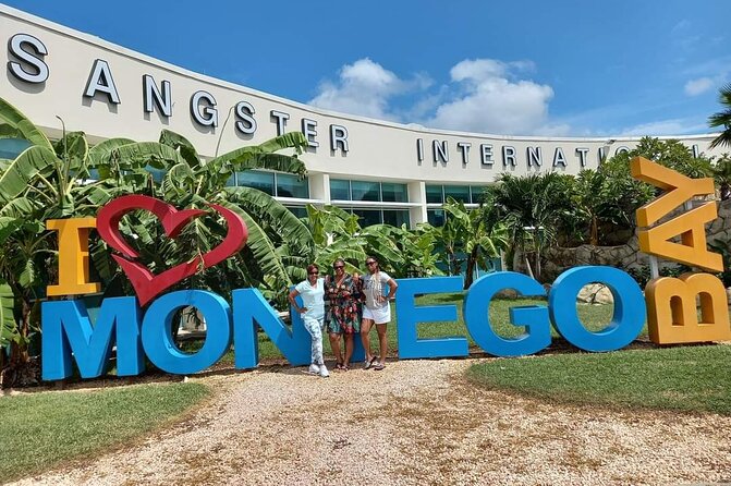 Private Montego Bay Airport Transfer to Negril - Stops for photos, lunch, supplies, and breaks