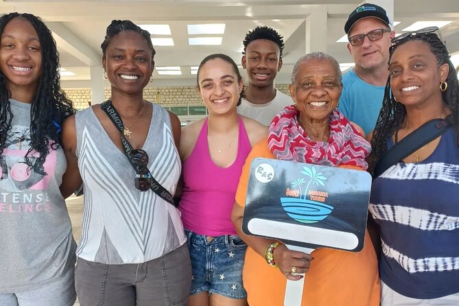 Private Montego Bay Airport Transfer to Ocho Rios Hotels/Airbnb - A personal airport welcome from Scott or Scotty