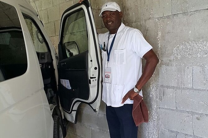 Private One-Way and Roundtrip Airport Transfer to Montego Bay Hotels - A Direct Ride to the Hotel You Choose