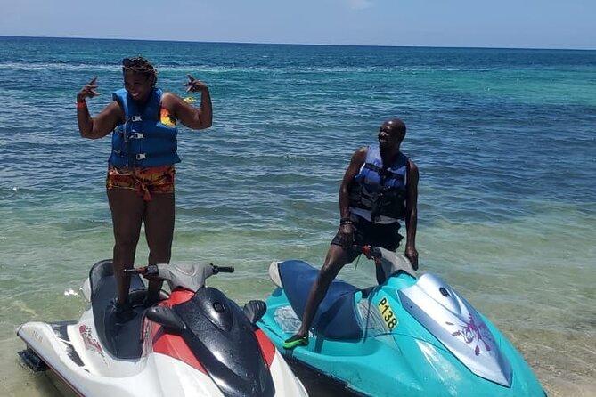 Private Parasailing and Jet Skiing at Montego Bay - Who will get the most from this outing