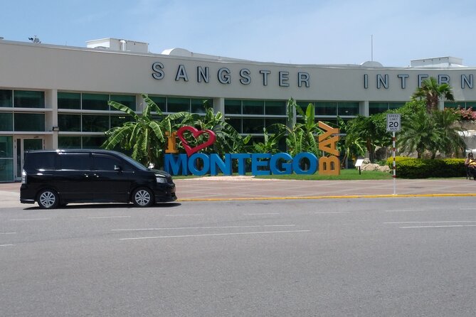 Private Round Trip Airport Transfer from Montego Bay to Ocho Rios - Leaving Sangster Airport Without the Taxi Scramble