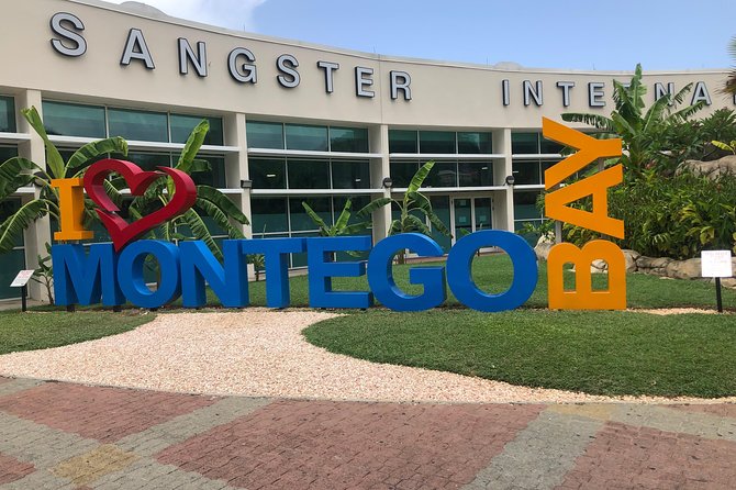 Private Round-trip MBJ Airport Transfer to Montego Bay Hotels - The 15 to 25 minute ride to Montego Bay