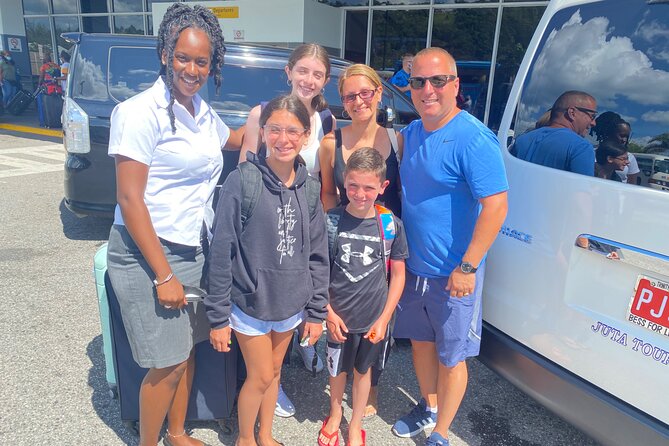 Private Roundtrip Airport Transfer to Resorts in Negril - Stops, food, music, and sightseeing requests