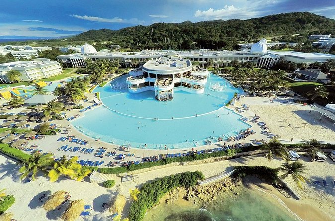 Private Sangster Airport Transfer to Grand Palladium Resort - One-way convenience or round-trip peace of mind