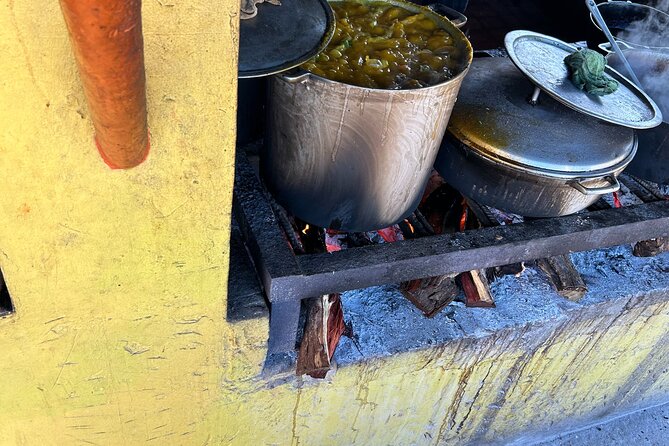 Private Seafood Tour and Floyds Pelican Bar or Black River Safari - Why this seafood tour is different from a resort meal