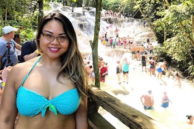 Private Tour - Dunn's River Falls and Ocho Rios Experience from Ocho Rios - The jerk lunch and shopping stop
