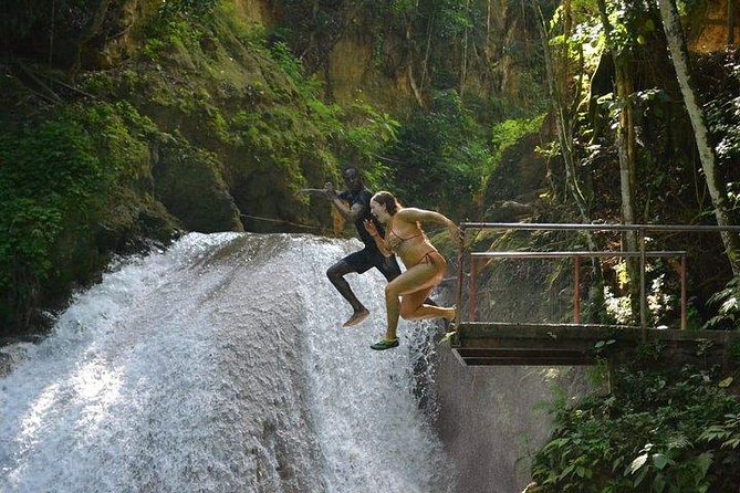 Private Tour from Falmouth to Ocho Rios Blue Hole and shopping - The drive from Falmouth to Ocho Rios