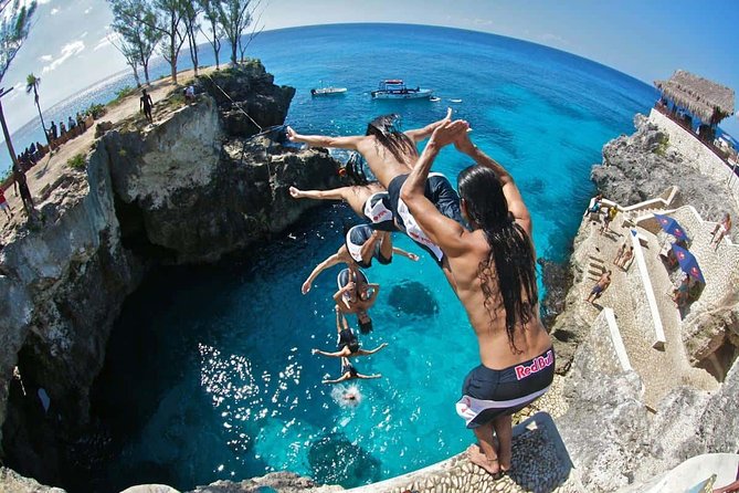Private Tour From Ocho Rios or Runaway Bay To Negril 7 Miles Beach & Ricks Cafe - Why the long ride to Negril can be worth it