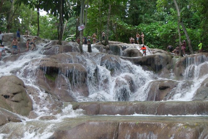 Private Tour From Ocho Rios To Dunn's River Falls - Shopping and lunch after the falls