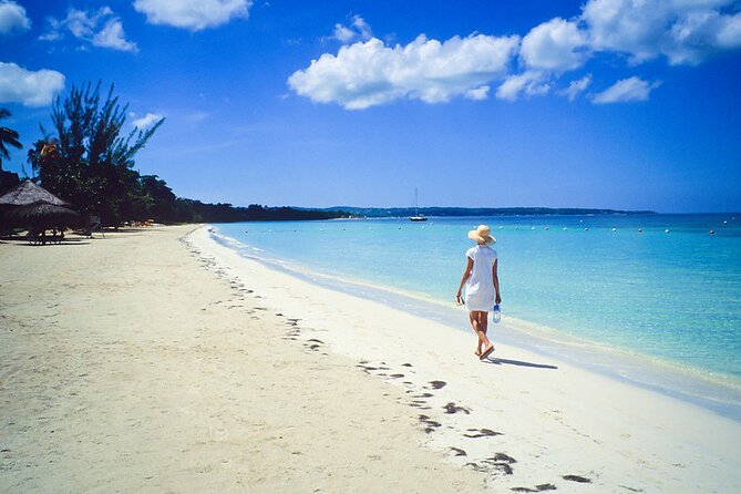 Private Tour of Negril Beach and Sunset at Ricks Cafe - The real price of the day