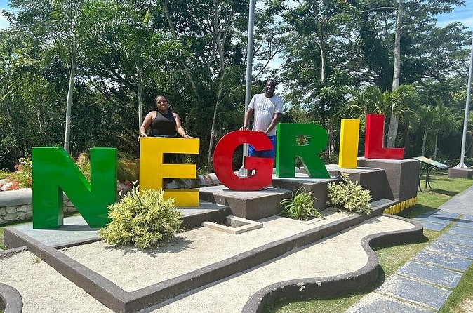 Private Transfer from Montego Bay Airport - Negril Hotels - Safe driving and clean vehicles