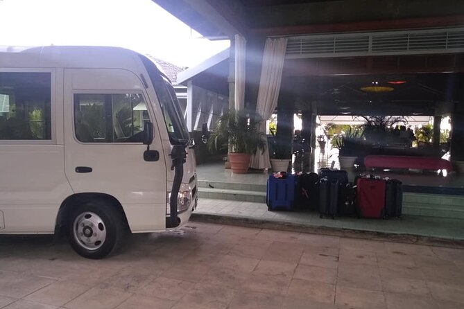 Private Transfer from Negril to Sangster Airport (MBJ) - Why a private vehicle can be worth $60 per person