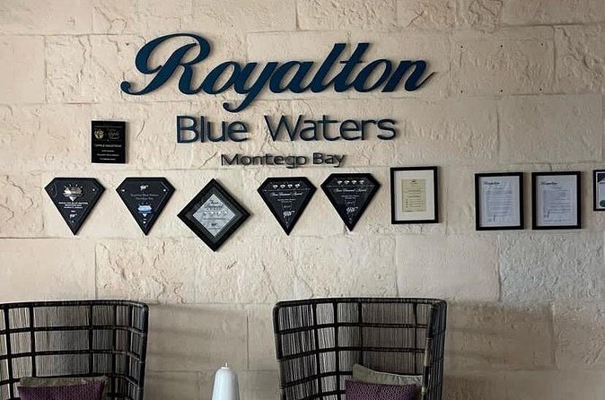 Private Transfer Grand Palladium and Royalton Blue Water Resort - Air Conditioning and Vehicle Comfort