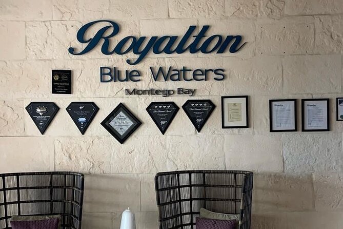 Private Transfer Grand Palladium and Royalton Blue Water Resort - Who Will Get the Most From This Transfer?