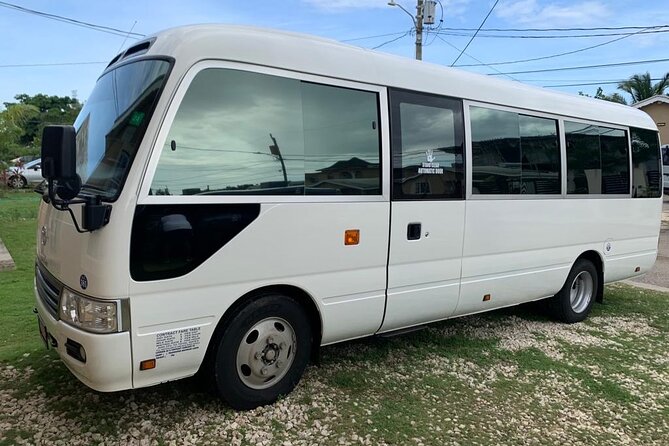 Private Transfers from Montego Bay Airport to Runaway Bay Hotels - Air conditioning, bottled water, and your own music