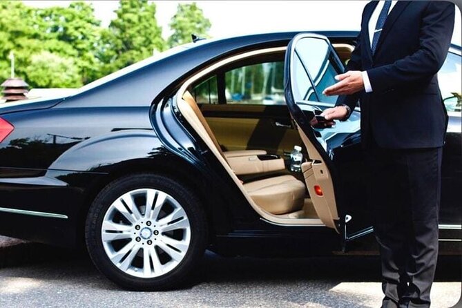 Private Transfers: Montego Bay Airport ↔ Runaway Bay Area - The two-hour ride to Runaway Bay