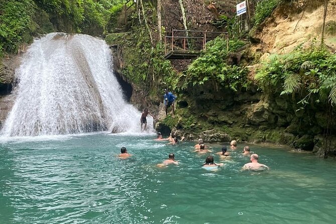Private Transport to River Tubing or Rafting and Blue Hole combo - Who should book this experience