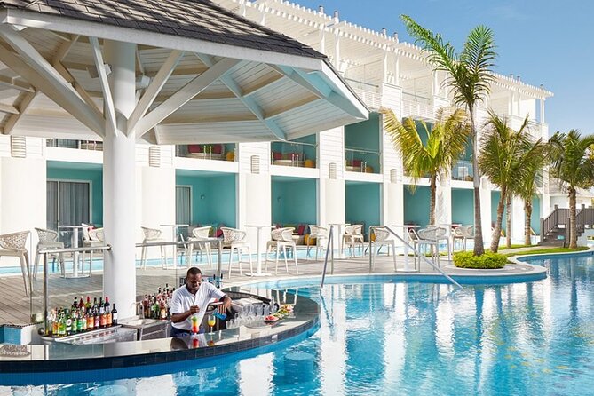 Private Transportation from Montego Bay Airport to Negril hotels - The Montego Bay to Negril road trip