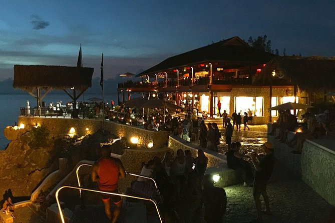 Rick's Café and Seven Mile Beach Private Tour - Key points to know before booking