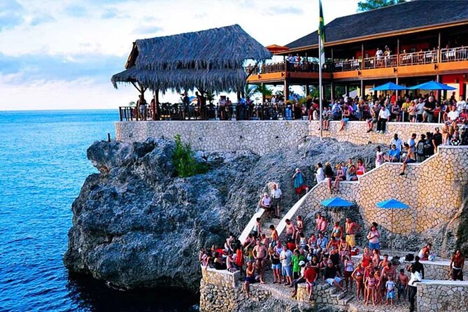 Rick s Café and Seven Mile Beach Private Tour Negril Jamaica - What the Driver Adds to the Day