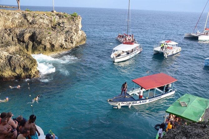 Ricks Cafe and Negril Seven Miles Beach Irie Tour - Food, Music, and the Real Cost of the Day