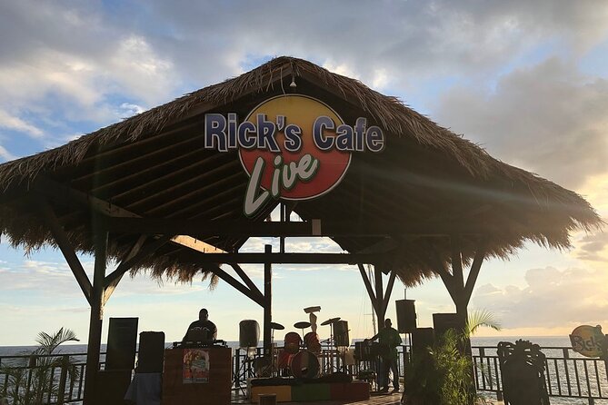 Ricks Cafe and Negril Seven Miles Beach Irie Tour - Rick’s Cafe and the Cliffs Above Negril
