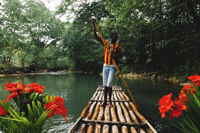 Rio Nuevo Bamboo River Rafting & Dunn's River Falls - The historical stop near the North Coast