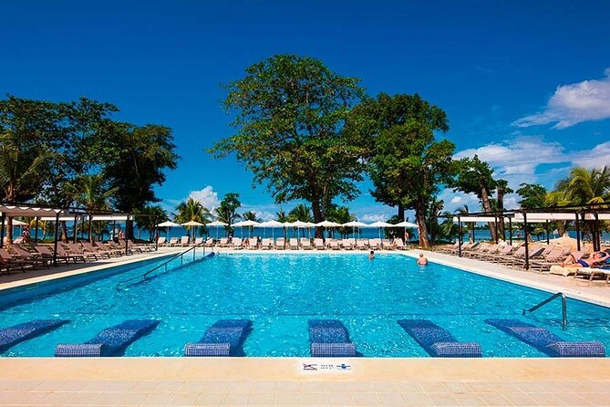 Riu Palace Montego Bay Private Airport Transfer - Cool Air Conditioning After a Flight
