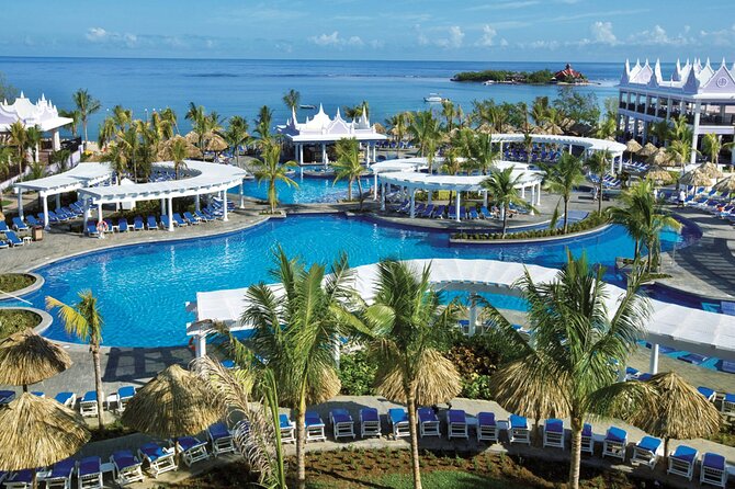 Riu Palace Montego Bay Private Airport Transfer - A Direct 25-Minute Ride to Riu Palace Jamaica