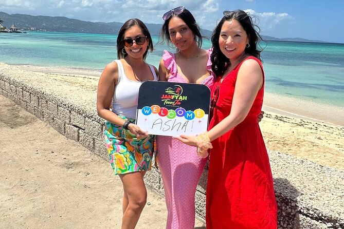RIU Palace reggae and RIU Montego Bay private airport transfers - Comfort, drinks, and Wi-Fi on the road