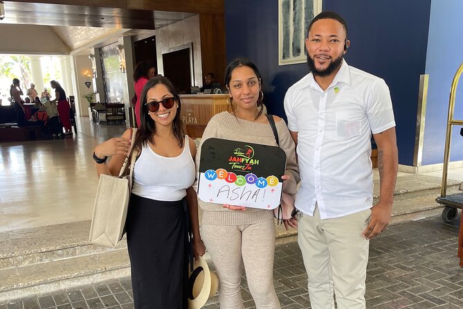 RIU Palace reggae and RIU Montego Bay private airport transfers - Communication and meeting details