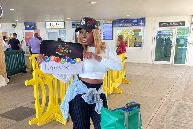 RIU Palace reggae and RIU Montego Bay private airport transfers - Returning from the resort lobby