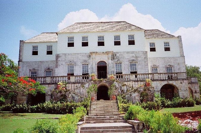 Rose Hall Great House Night Tour - Actors turn history into a haunted-house show