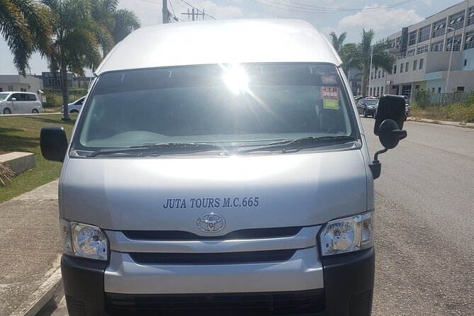 Round-trip Airport Transfer to Royalton Blue Waters & White Sands Hotel - Arriving at Royalton White Sands or Blue Waters