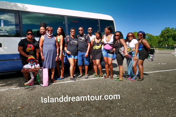 Round Trip Montego Bay Airport Taxi - Grand Palladium - The Montego Bay to Lucea ride takes about 35 minutes