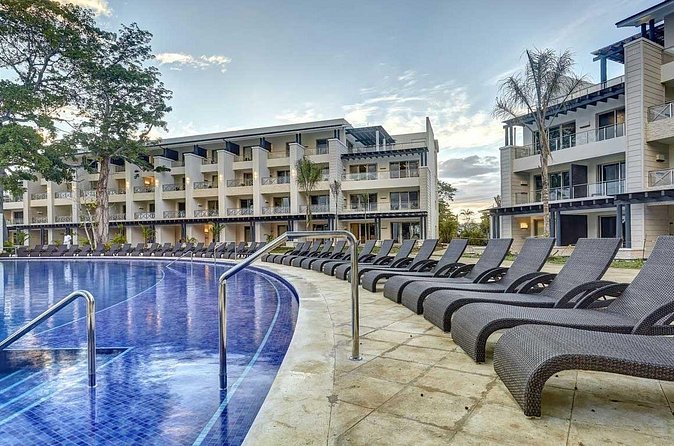 Royalton Negril Resort Airport Transfer - Why the private vehicle matters
