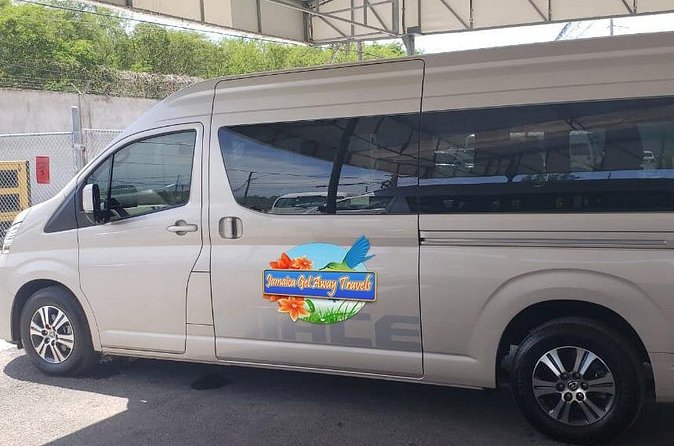 Sandals South Coast Private Transfers from Montego Bay Airport - One-Way or Round-Trip Planning
