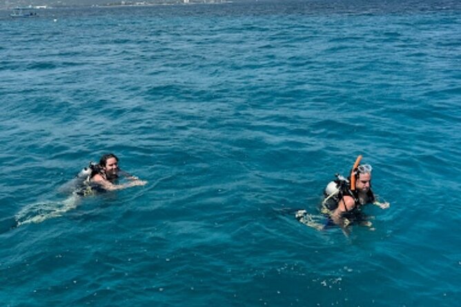 Scuba Diving and shopping on the Hipstrip. - What the Three-Hour Schedule Really Gives You