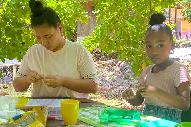 Souvenirs workshop A Mi Mek It! in Montego Bay Jamaica (FR & EN) - What Marie adds to the workshop