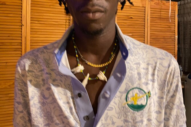 Souvenirs workshop A Mi Mek It! in Montego Bay Jamaica (FR & EN) - Why the $120 price can make sense