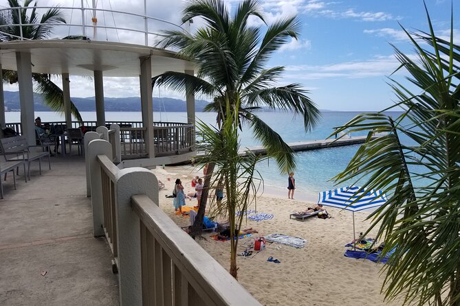 The AMAZING Montego Bay Tour - Doctor’s Cave Beach for the relaxing finish