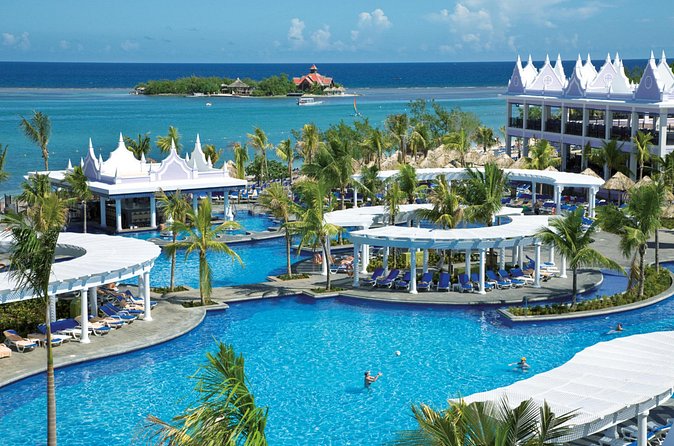 Transfer from/to Airport, Riu Reggae, Riu Montego Bay, Riu Palace - What the vehicle ride is like