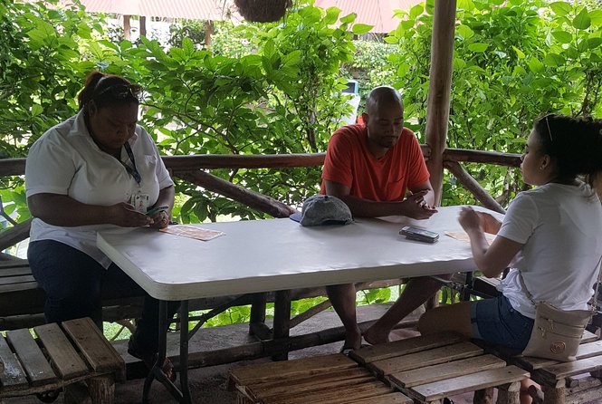 Tubing,Lunch and Shopping from Ocho Rios - What the $60 price really buys