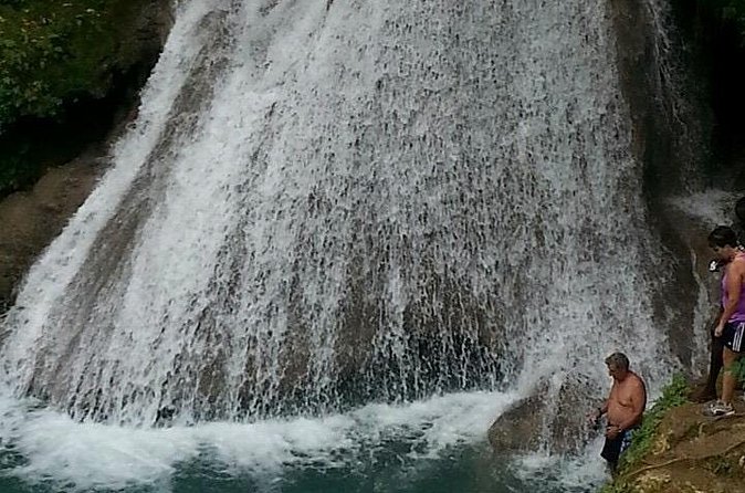 Wet and Wild - Blue Hole and Dunn's River - How fast is this tour in real terms?